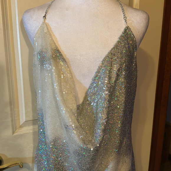 Club Wear silver sparkle ombré backless connects w/ chin around neck adjustable - Picture 2 of 10
